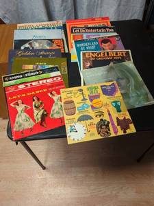 lot 25 image: Lot of 15 Vintage Vinyl Records including Engelbert Humperdinck and Stereo Hits