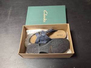 lot 34 image: Clarks Womens Blue Sandals, Size Medium