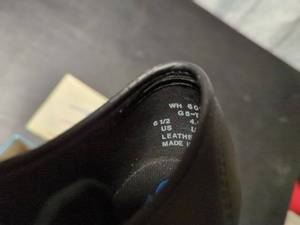 lot 45 image: Like New Black Leather Shoes Size 6.5 US