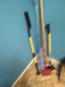 lot 64 image: Collection of 5 Garden and Lawn Tools with Colorful Handles