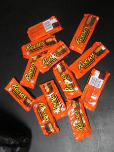 lot 188 image: Assorted Reeses Peanut Butter Cups - 12 Count