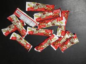 lot 190 image: Collection of 16 Turtles Chocolate Candies (Original Pecan)
