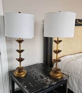 lot 45 image: Hollywood Regency Safavieh Lani Leaf Table Lamps