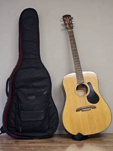lot 79 image: Alvarez Rd8 Dreadnaught Beginner Guitar