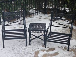 lot 21 image: Crosley Furniture Cast Aluminum Outdoor Conversation Set