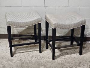 lot 60 image: Hickory Chair Modern Contemporary Saddle Stools