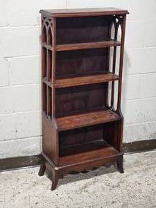 lot 118 image: Vintage Chippendale Open Curio Shelf