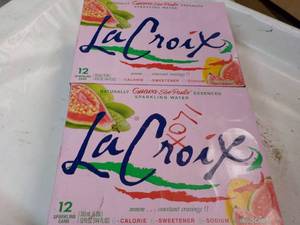 24 ct La Croix Sparkling Water pas...