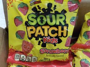 12 ct 5 oz Sour Patch Kids Strawber...