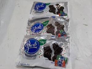 3 ct 9.6 oz bags York Peppermint Pa...