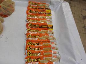 Reeses Candy - in date...