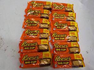 Reeses Candy - in date...