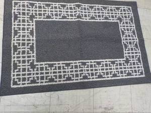 29 x 43 Accent Rug...