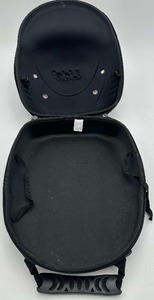 lot 138 image: Lids luggage hat protector for traveling material handling