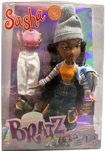 lot 40 image: BRATZ doll Bundle of 5, SASHA, CAMERON, YASMIN, CLOE, JADE