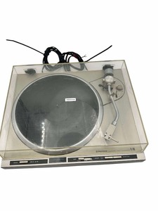 lot 28 image: Pioneer PL-400 automatic quartz-controlled direct-drive turntable