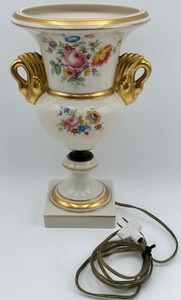 lot 253 image: Porcelain Urn Lamp