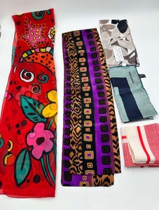 lot 247 image: Scarfs, Silk, other material