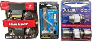 lot 154 image: Doorknob set of 3 Bundle
