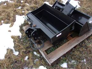 Miva Hydraulic Tilt 24 Backhoe Bucket (UNUSED)