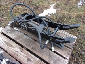 Miva Mini Excavator Hydraulic Thumb (UNUSED)