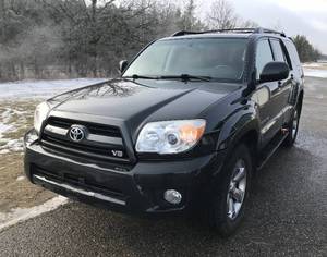 lot 1 image: 2006 Toyota 4Runner LTD 4x4