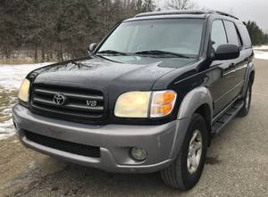 lot 3 image: 2002 Toyota Sequoia SR5