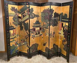 lot 6 image: Gorgeous Vintage Chinese Decorative Panel Screen  Room Divider  Chinese Six-Panel Folding Screen