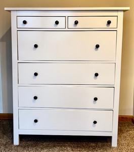 lot 37 image: Beautiful White Chest of Drawers