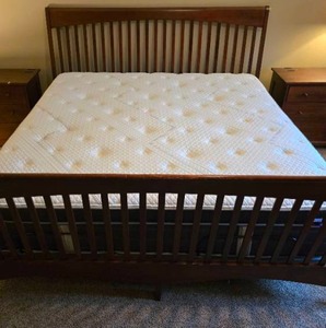 lot 3 image: Beautiful Slatted Adjustable Wood King Bed Frame