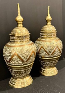 lot 14 image: Pair of Beautiful Lidded Brass Vessels