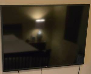lot 92 image: Samsung 40 Television with Remote