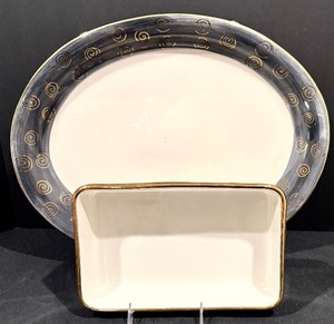 lot 81 image: Laurie Gates Designs Platter and Baking Dish