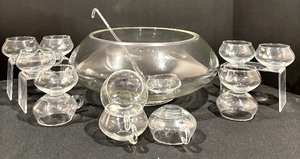 lot 118 image: Vintage Glass Punch Bowl Set