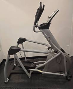 lot 28 image: Vision Fitness Inc. Elliptical Machine