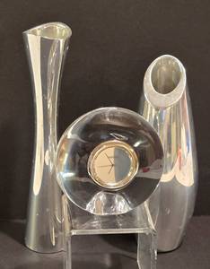 lot 131 image: Nambe Vase and Clock Collection