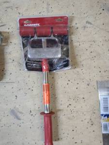 lot 78 image: Roberts Extendable Floor Roller