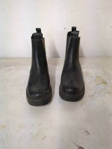 lot 146 image: u1 - A New Day Womens Size 8 Chelsea Boots with Memory Foam