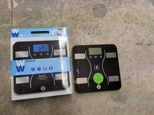 lot 156 image: u1 - Bluetooth Body Analysis Scale by Conair - Black