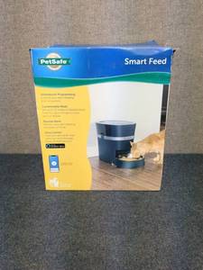 lot 159 image: u2 - PetSafe Smart Feed Automatic Pet Feeder with Smartphone Control