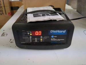 lot 168 image: u1 - DieHard 612V Automatic Battery Charger and Engine Starter