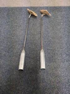 lot 233 image: z2 - 2 16 Weeder Puller Garden Tools