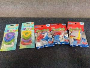 lot 254 image: zz1 - Lot of 7 Bugables and Pacer Bands for Bug Protection