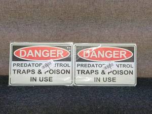 lot 255 image: zz1 - Set of 2 Danger Predator Control Signs - Traps & Poison in Use
