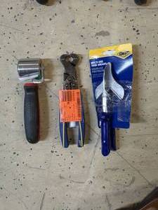 lot 77 image: Assorted Tools