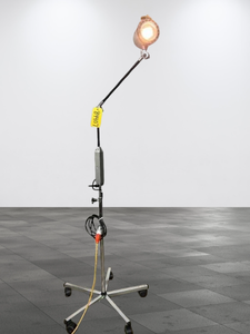 lot 18 image: Mobile Medical Telescoping Swing Arm Exam Light - Great Working Condition