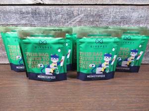 Lot of 12 GivePet Freeze-Dried Cat Treats  Meowsterpiece Chicken Breast 1.25 oz