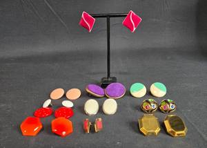 lot 16 image: Lot of 10 Vintage Earrings in Various Colors and Designs - display not included