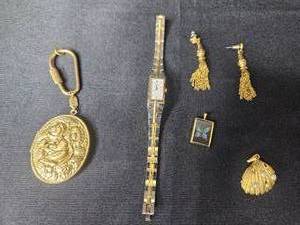 lot 49 image: Vintage Jewelry Collection Including Seiko Watch (untested), Earrings, and Pendants