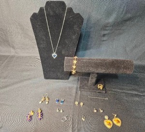 lot 53 image: Collection of Assorted Jewelry Including Necklaces, Earrings, Bracelets & LOVE Ring - displays not included